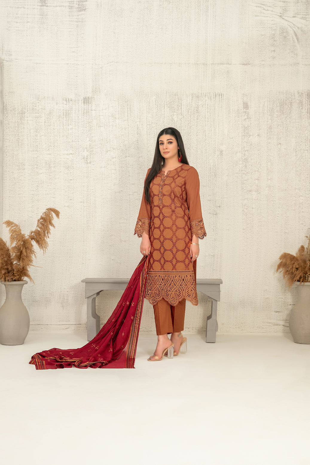 Hiranur 3pcs Stitched Fancy Emb Lawn [D-3201]