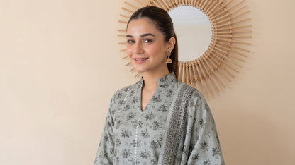 QAINAAT V1 3pcs Un-Stitched Emb Dhanak [D-6552]