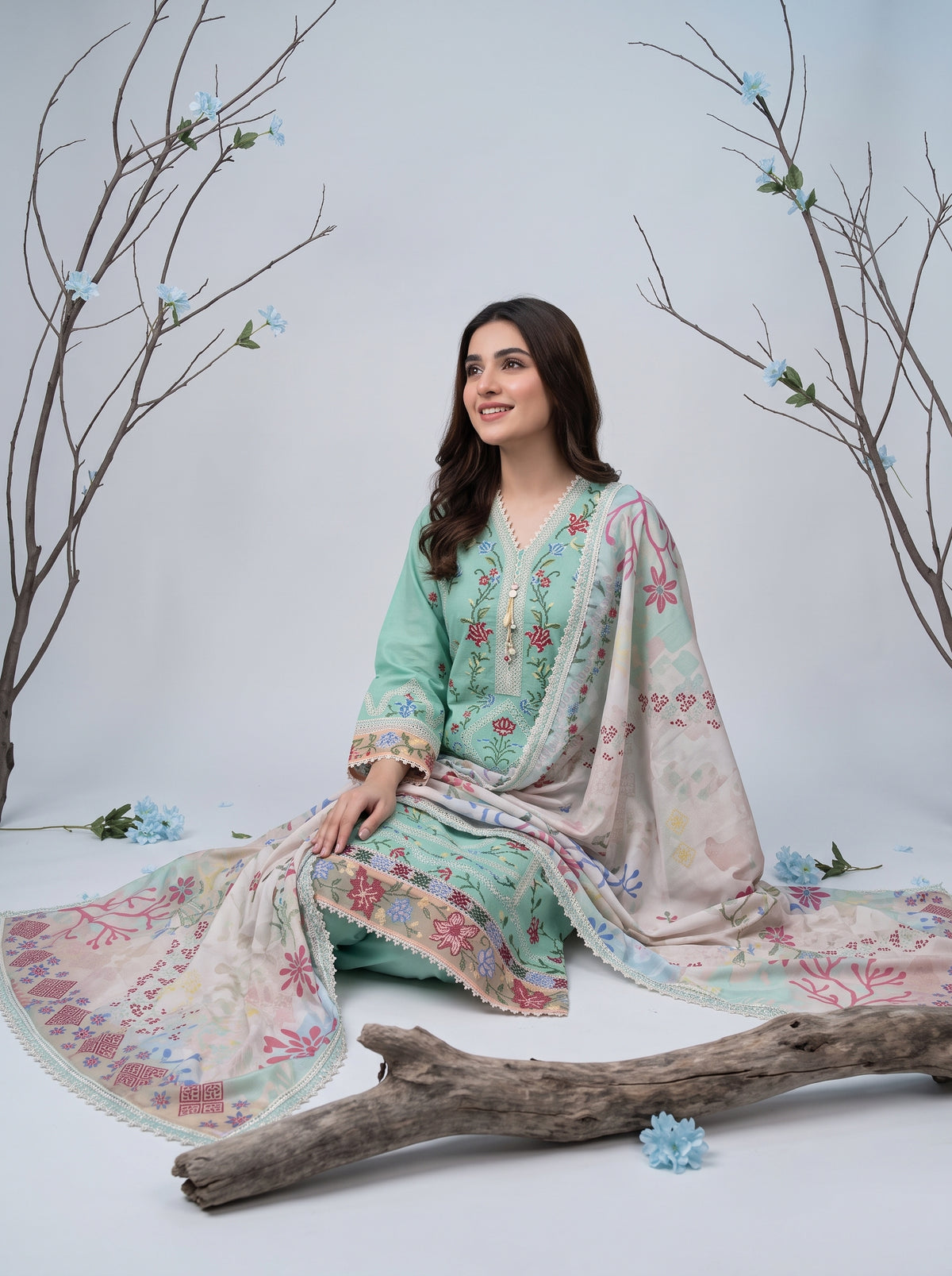 ZARAFAT 3pcs Semi-Stitched Emb Lawn [D-4913]