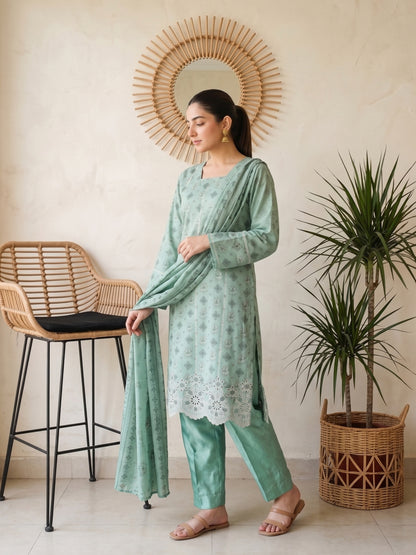 QAINAAT V2 3pcs Un-Stitched Emb Dhanak [D-6559]