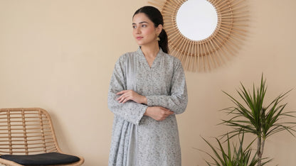 QAINAAT V2 3pcs Un-Stitched Emb Dhanak [D-6555]