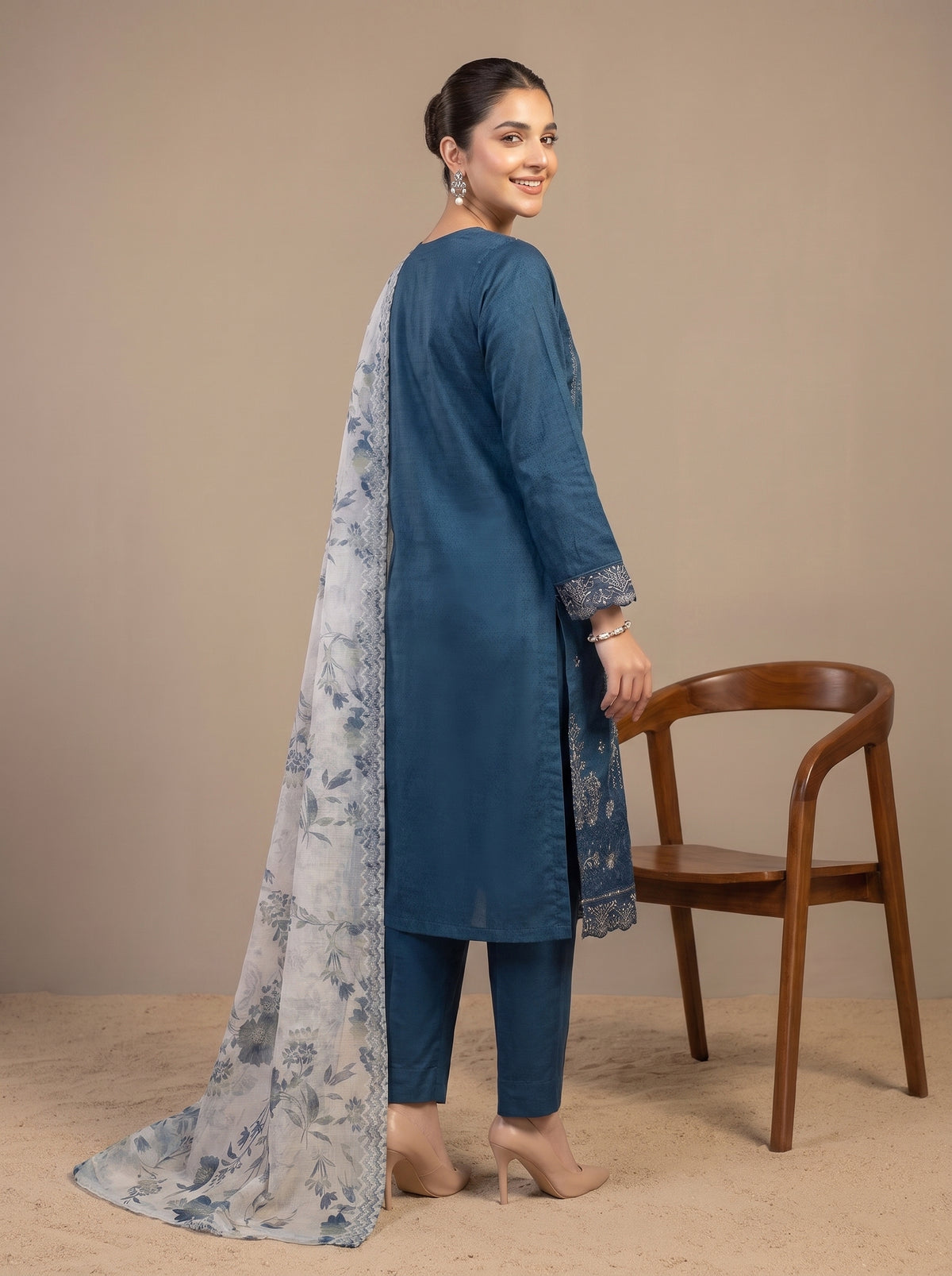 AMAYA 3pcs Un-Stitched Emb Viscose [D-5252]