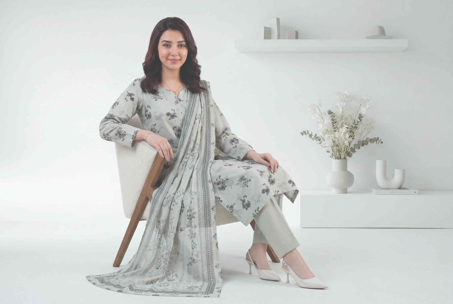 Nasr 3pcs Un-Stitched Printed Lawn [D-3861]