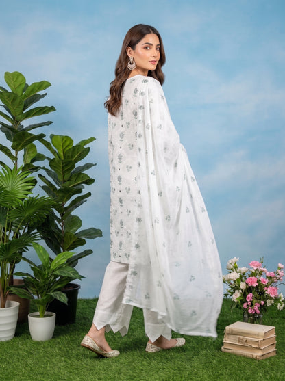 SOFIA 3pcs Un-Stitched Emb Cambric [D-4896]