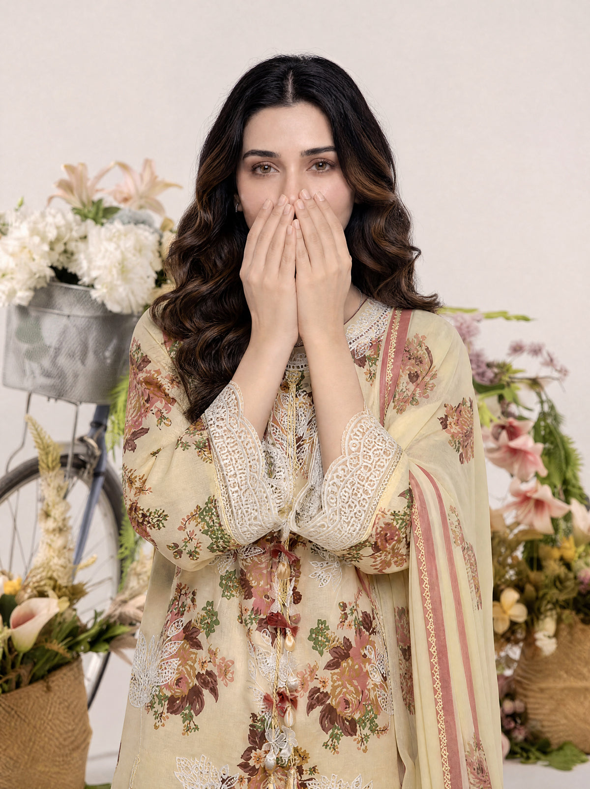 REEM 3pcs Un-Stitched Emb Printed Lawn [D-4041]