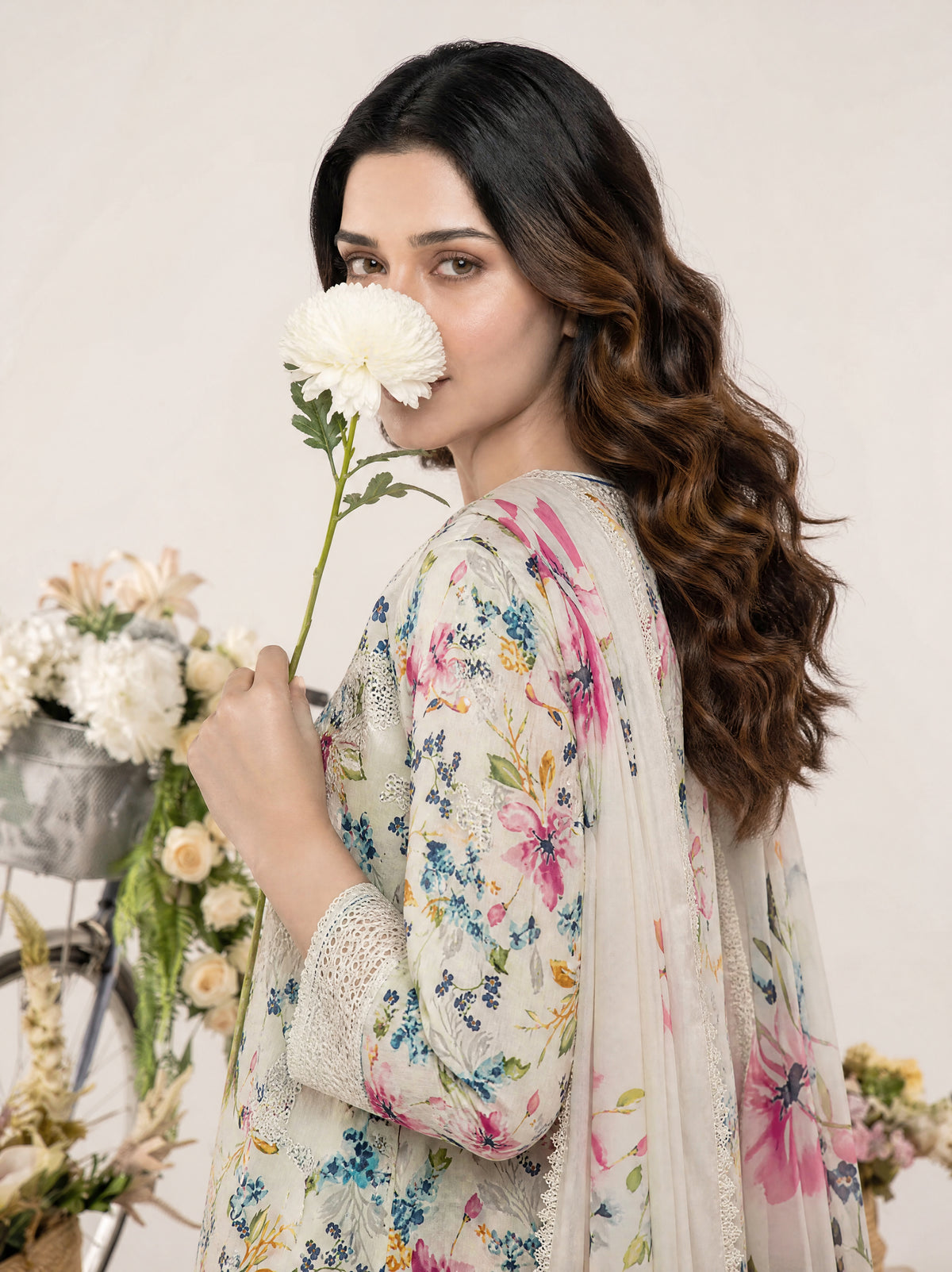 REEM 3pcs Un-Stitched Emb Printed Lawn [D-4046]