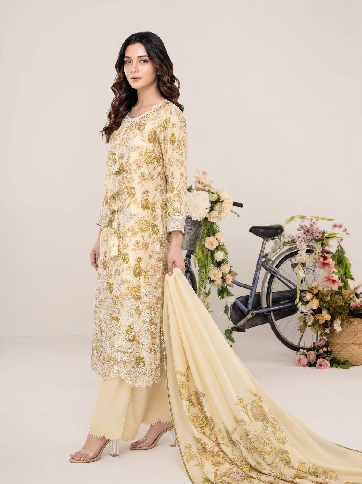 REEM 3pcs Un-Stitched Emb Printed Lawn [D-4048]