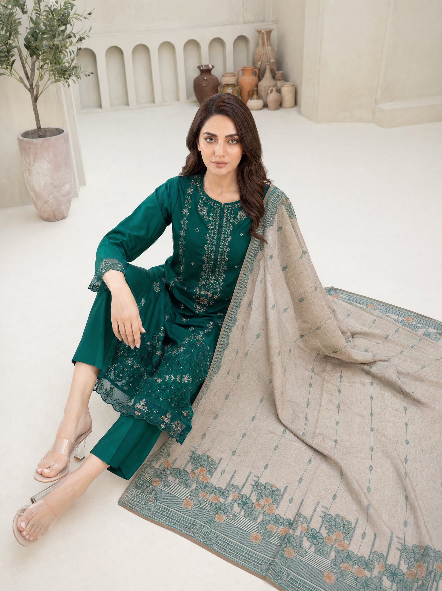 MAHNEER 3pcs Un-Stitched Emb Lawn [D-5236]