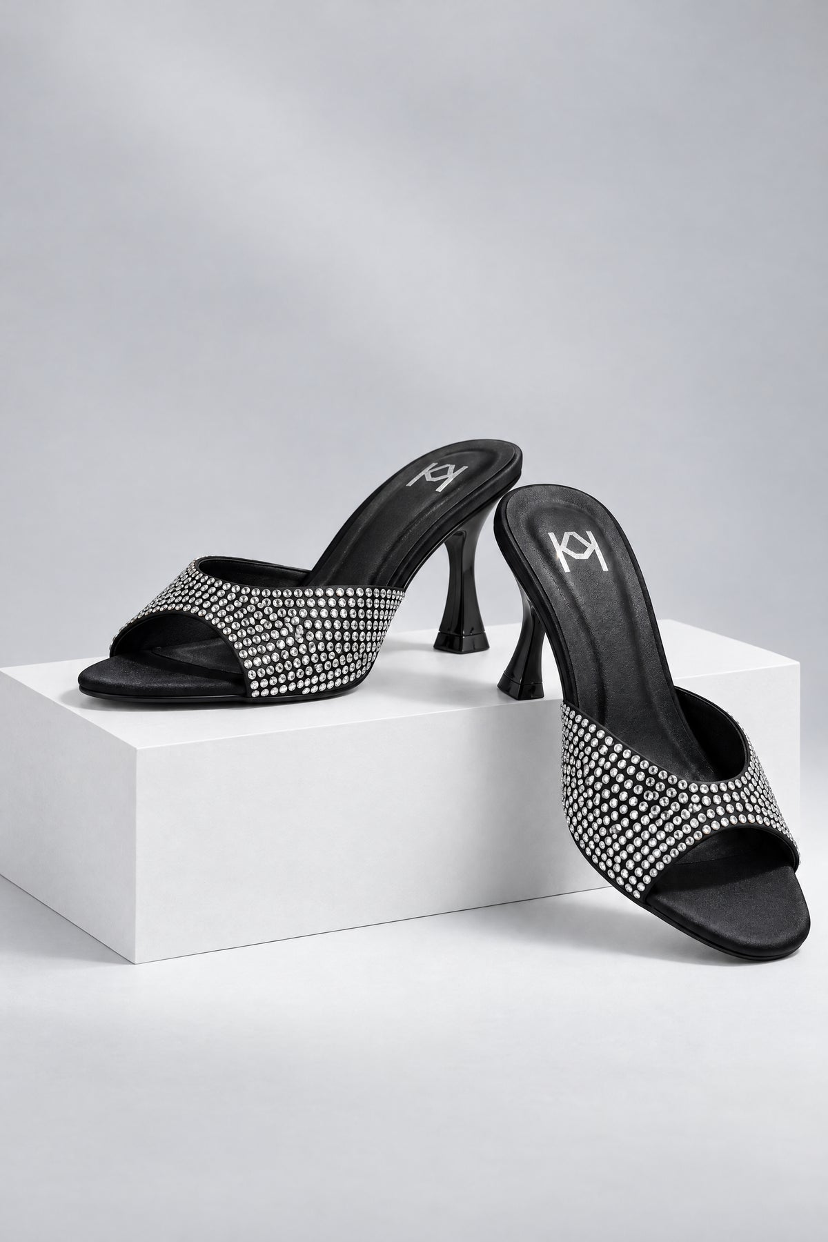 WOMEN FANCY HEEL