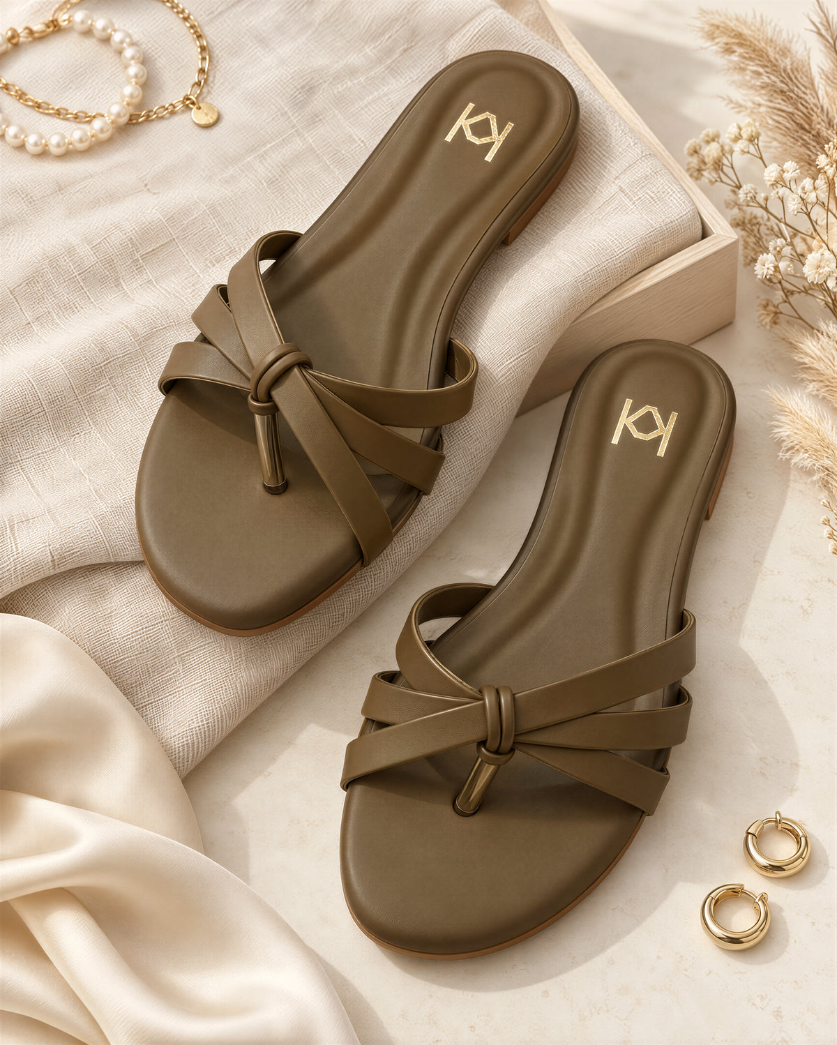 WOMEN CASUAL SLIPPER