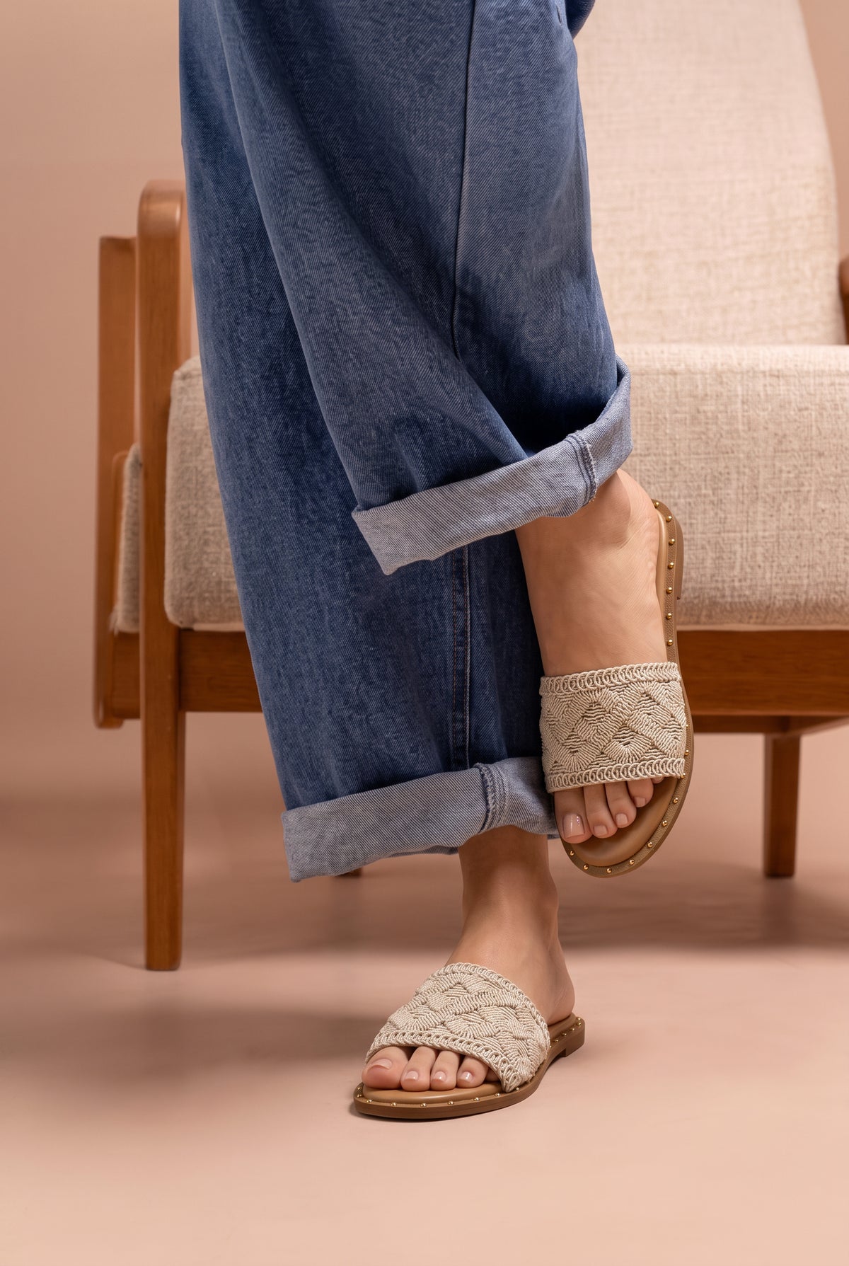 WOMEN CASUAL SLIPPER